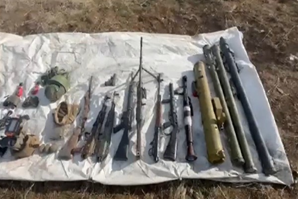 Irak’ın kuzeyinde teröristlere ait silah, mühimmat ve malzeme ele geçirildi