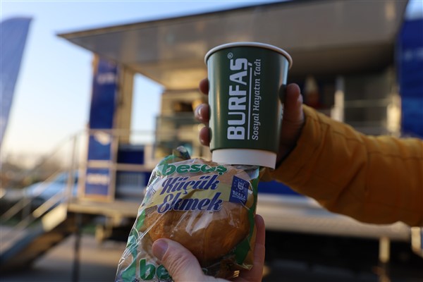 Bursa Büyükşehir’den öğrencilere sıcak çorba ikramı