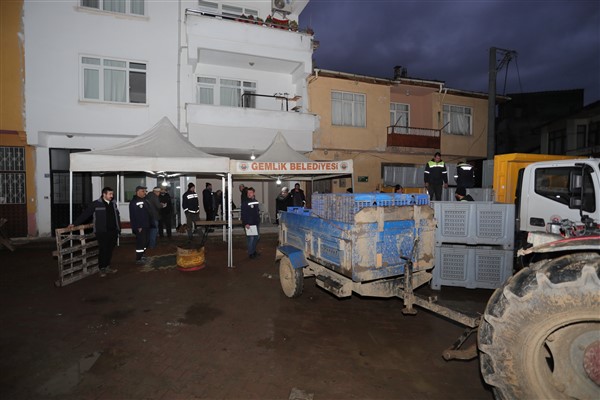 Uslu: Gemlik Belediyesi olarak geçmişte olduğu gibi bugün de çiftçimizin yanındayız