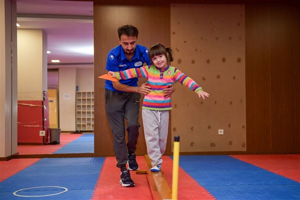 Esenyurt Belediyesi’nden özel gereksinimli çocuklar için bireysel spor eğitimi