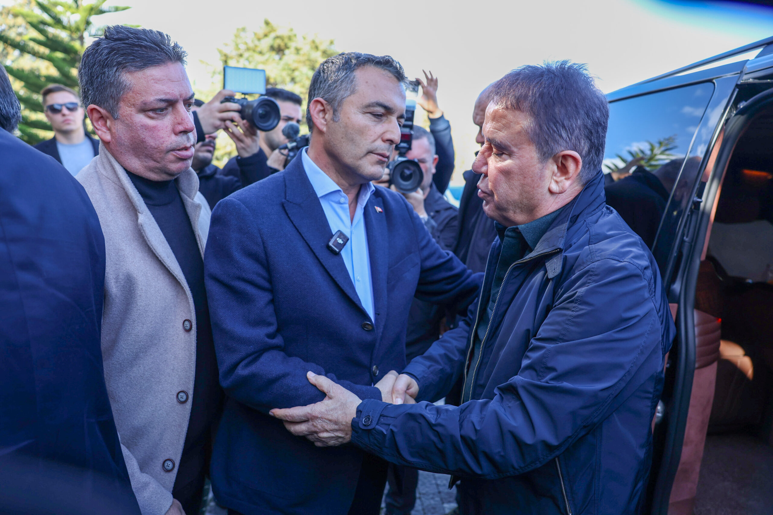 Başkan Böcek’ten Manavgat’a geçmiş olsun ziyareti