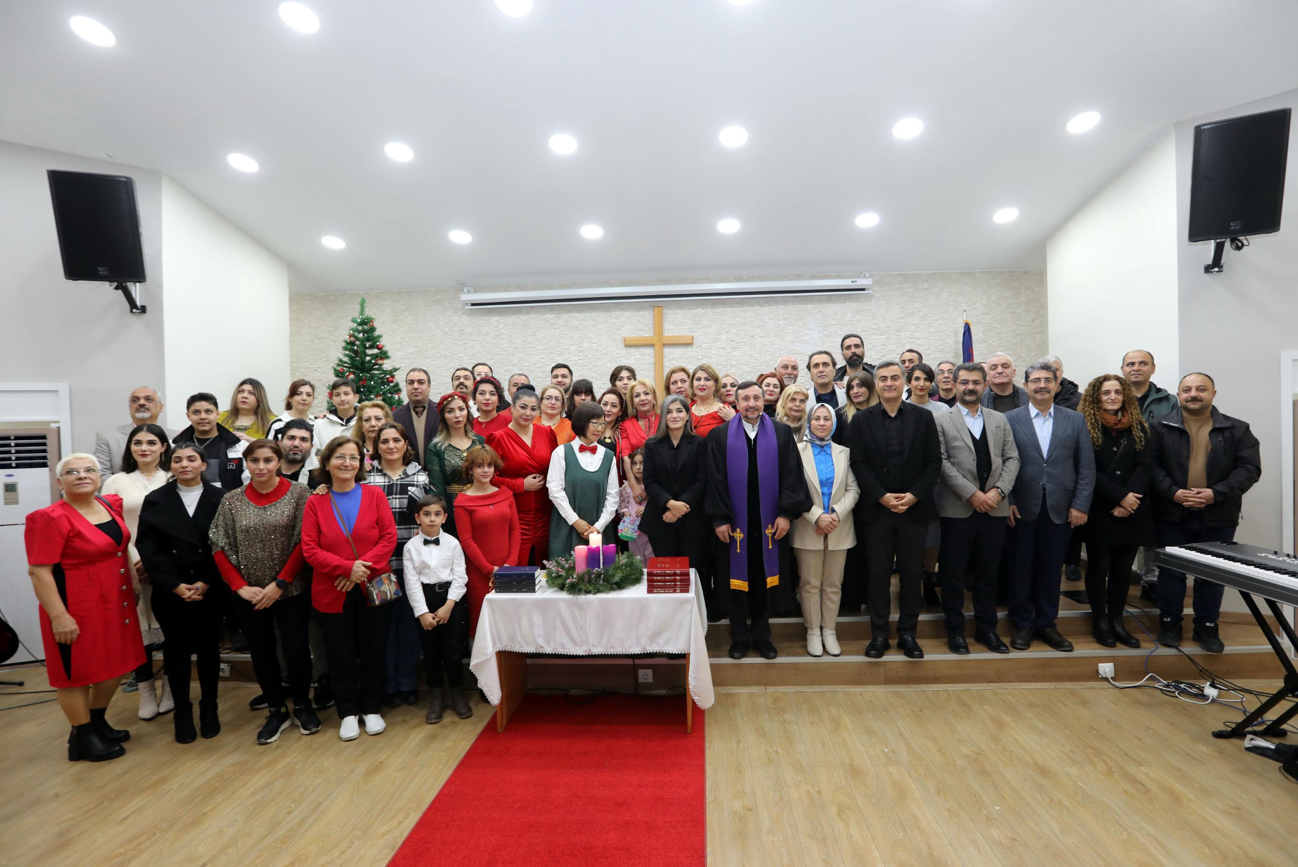 Eşbaşkanlar Van’da düzenlenen Noel Kutlaması’na katıldı