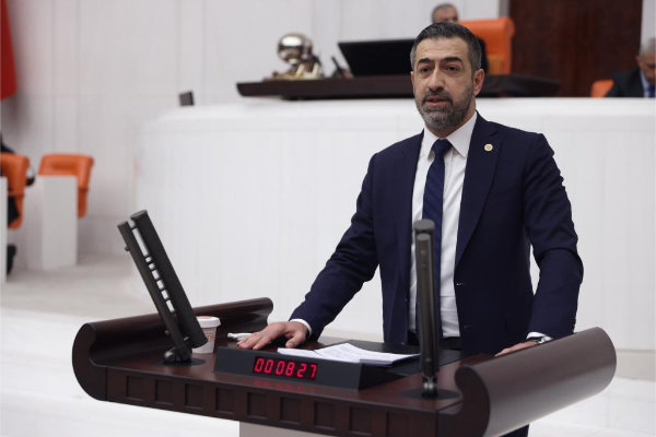 Vekil Işıkver’den Fırat Üniversitesi Hastanesi’nin taşınmasıyla ilgili açıklama