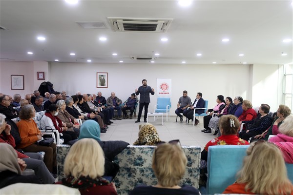 Yenimahalle Belediyesi’nden “Bağışıklama ve Sağlıklı Yaş Alma” semineri