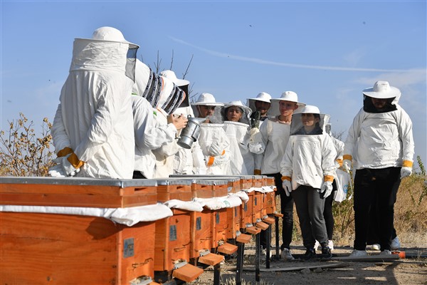 Kayseri Büyükşehir Belediyesi’nden üniversite öğrencilerinin eğitimine destek
