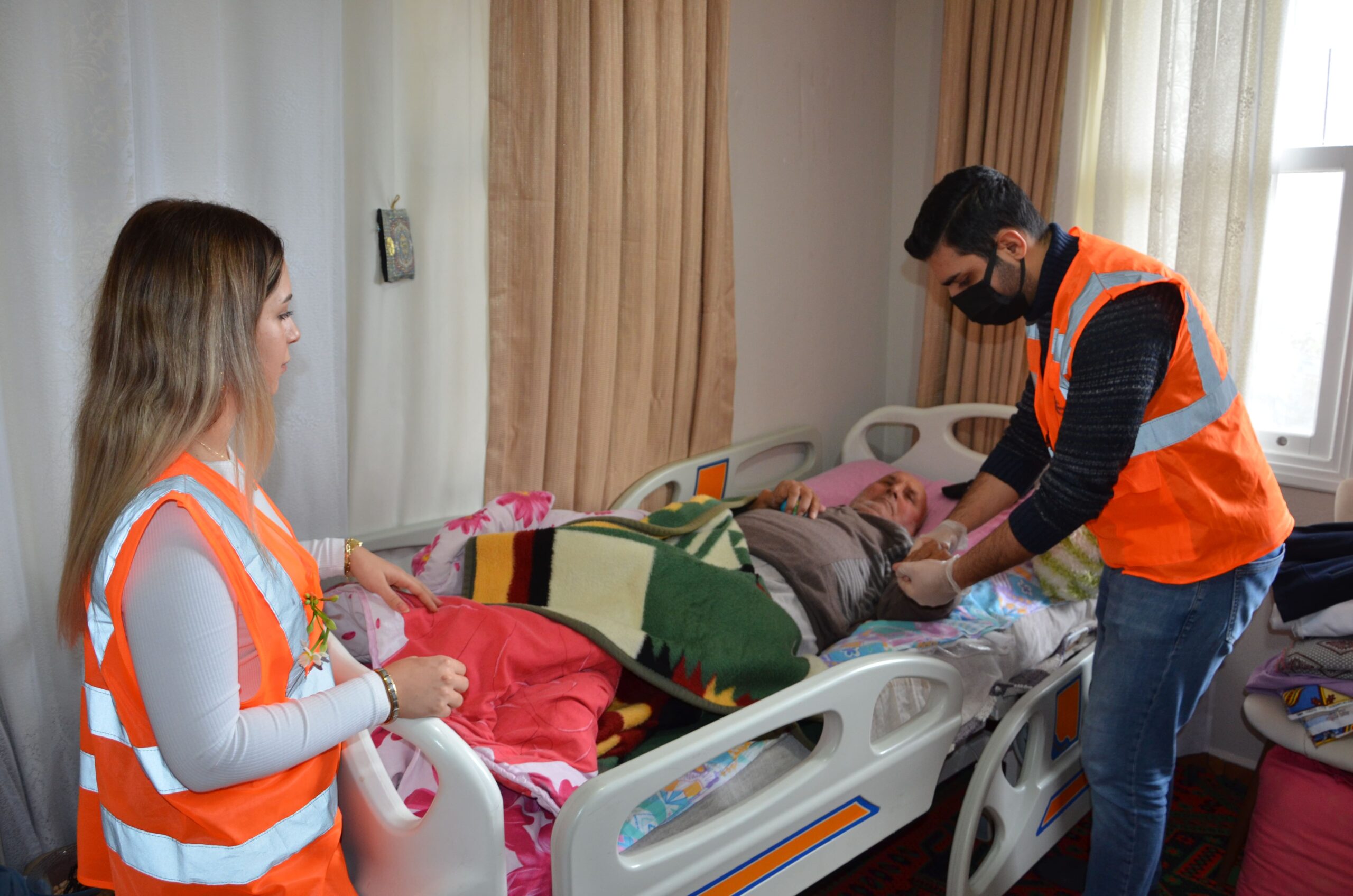 Antalya Büyükşehir Belediyesi’nden hastalara fizyoterapi desteği