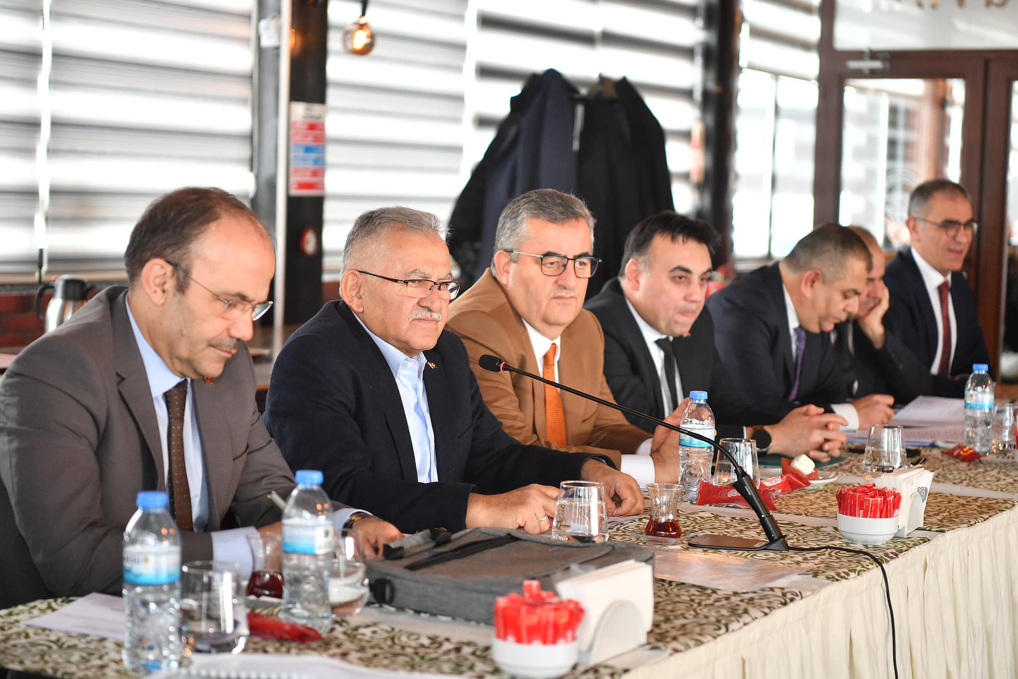 Başkan Büyükkılıç, 2025 yılı için yapılacak yatırımları planlamak için toplantı düzenledi