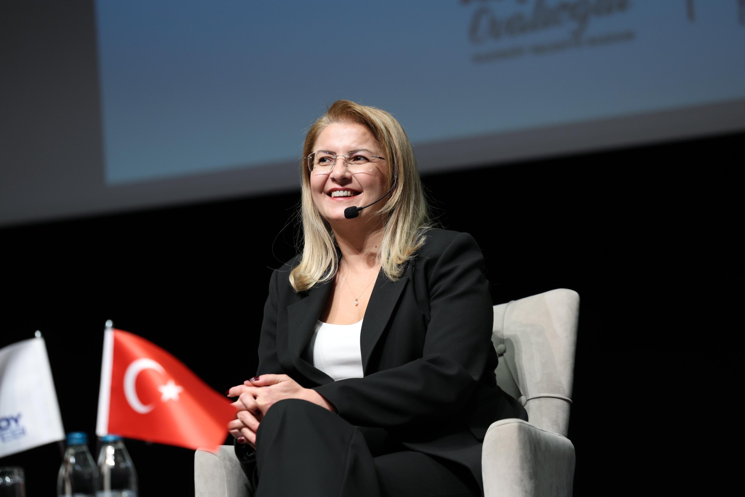 Bakırköy’de “Eşitlik Yolunda 90 Yıl” söyleşisi