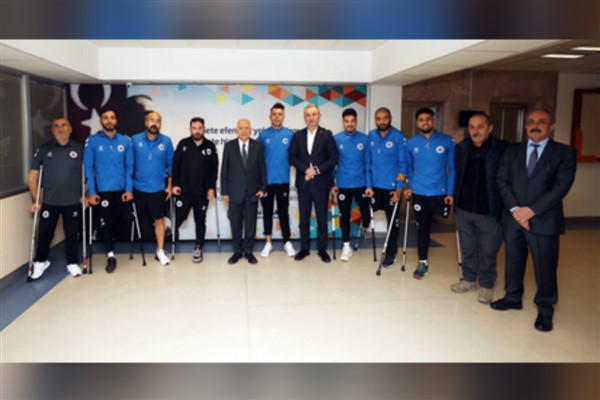 Alves Kablo Ampute Futbol Kulübü sporcularından, Başkan Yaşar’a ziyaret