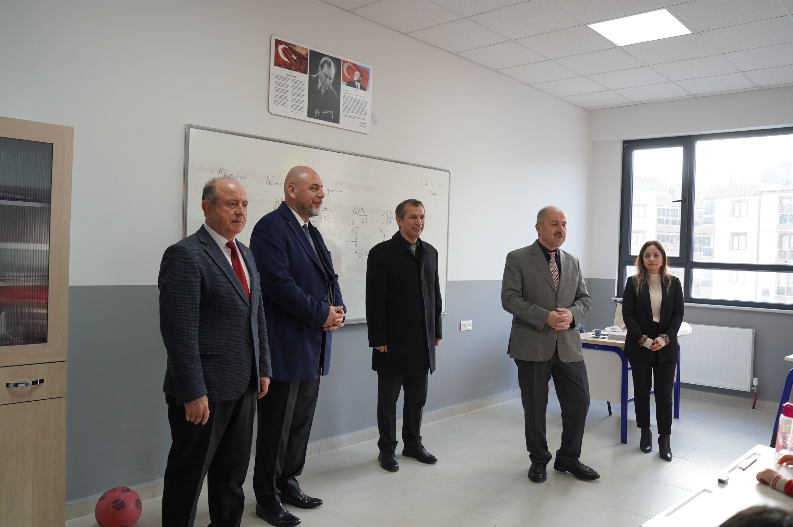 Başkan Aydın, Atatürk İlkokulu’nu ziyaret etti