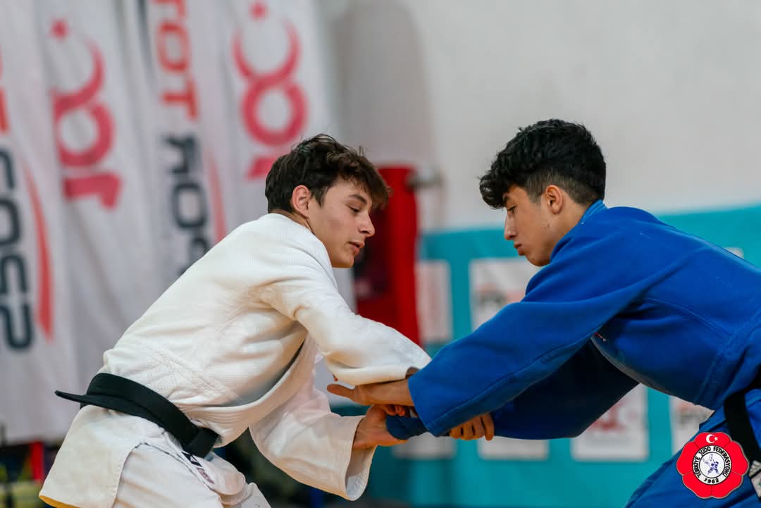 Kütahya Belediyespor Judo Takımı, Spor Toto Ümitler Judo Mix Yükselme Ligi’nde üçüncü oldu