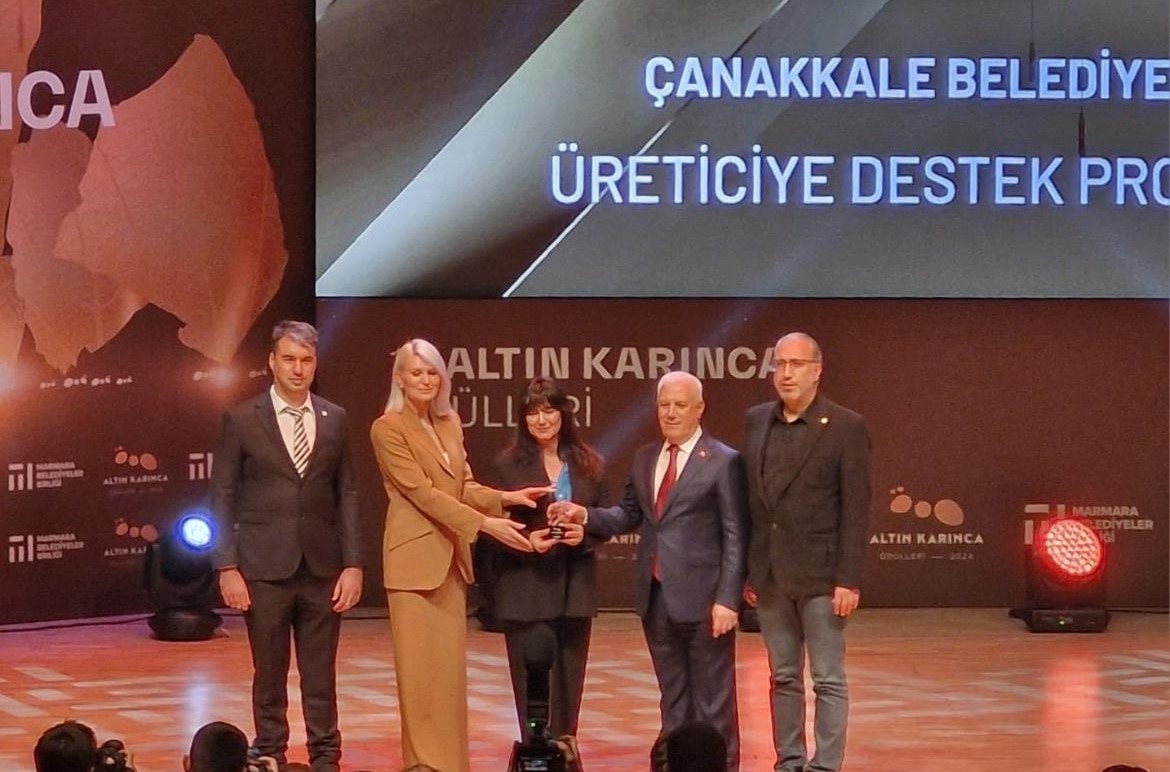 Çanakkale Belediyesi Altın Karınca Ödülü’nü kazandı