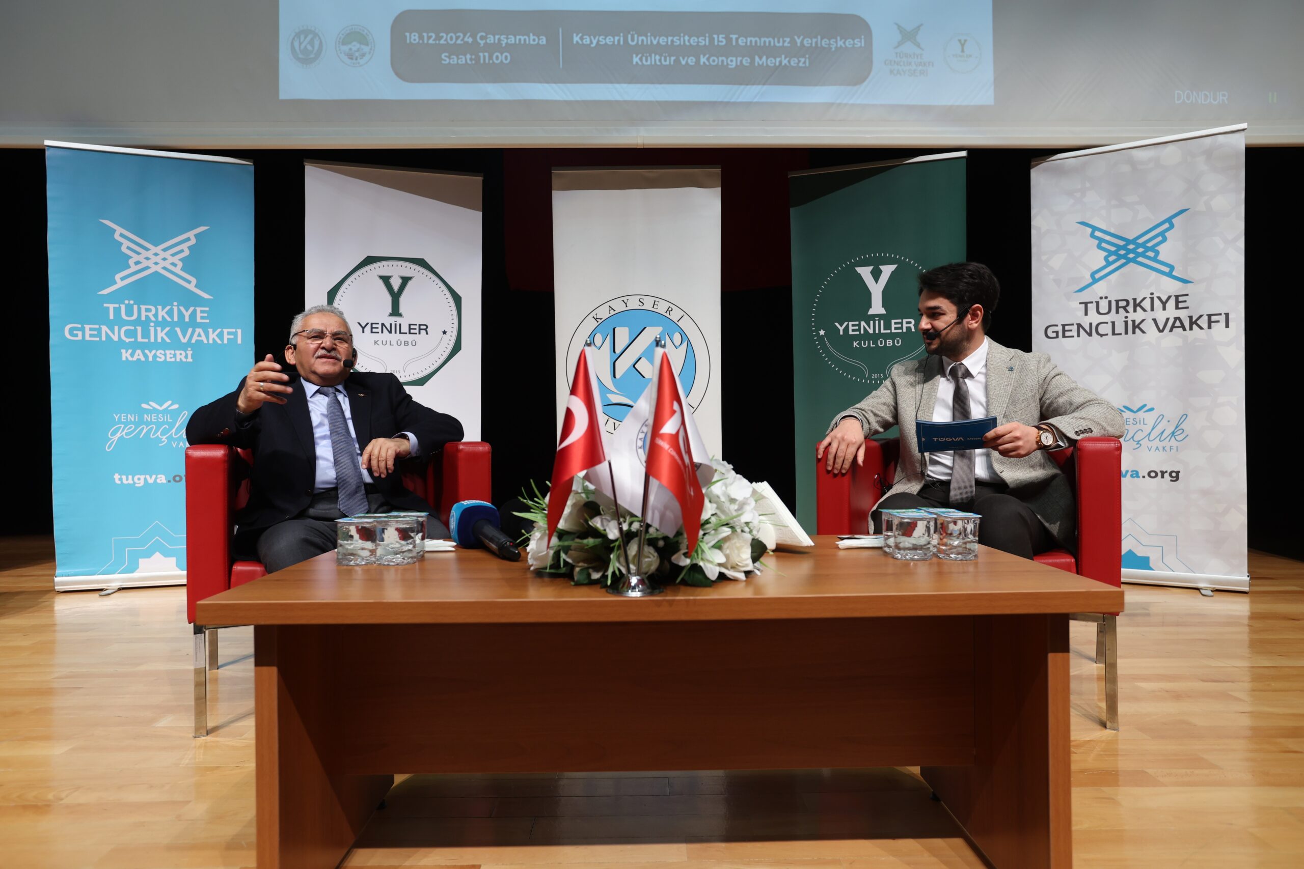 Başkan Büyükkılıç, Kariyer Söyleşisi’nde gençlerle buluştu