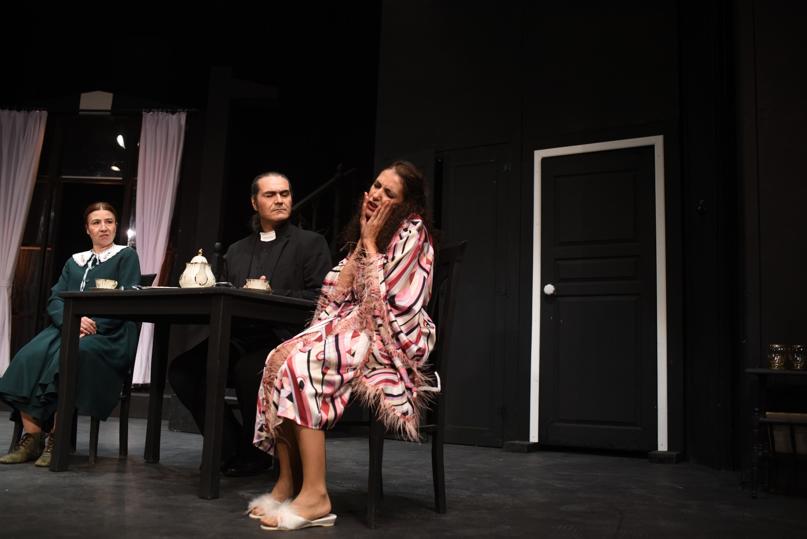 Adana Büyükşehir Belediyesi Şehir Tiyatrosu Mersin Yenişehir’de