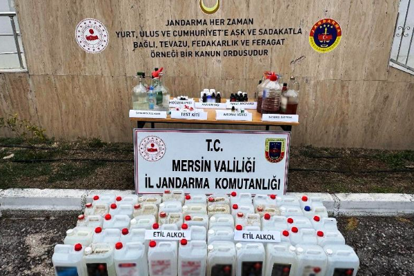 Mersin’de sahte alkol operasyonu: 540 litre sahte alkol ele geçirildi