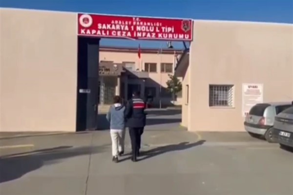 Sakarya’da 53 yıl 2 ay hapis cezası bulunan şahıs yakalandı