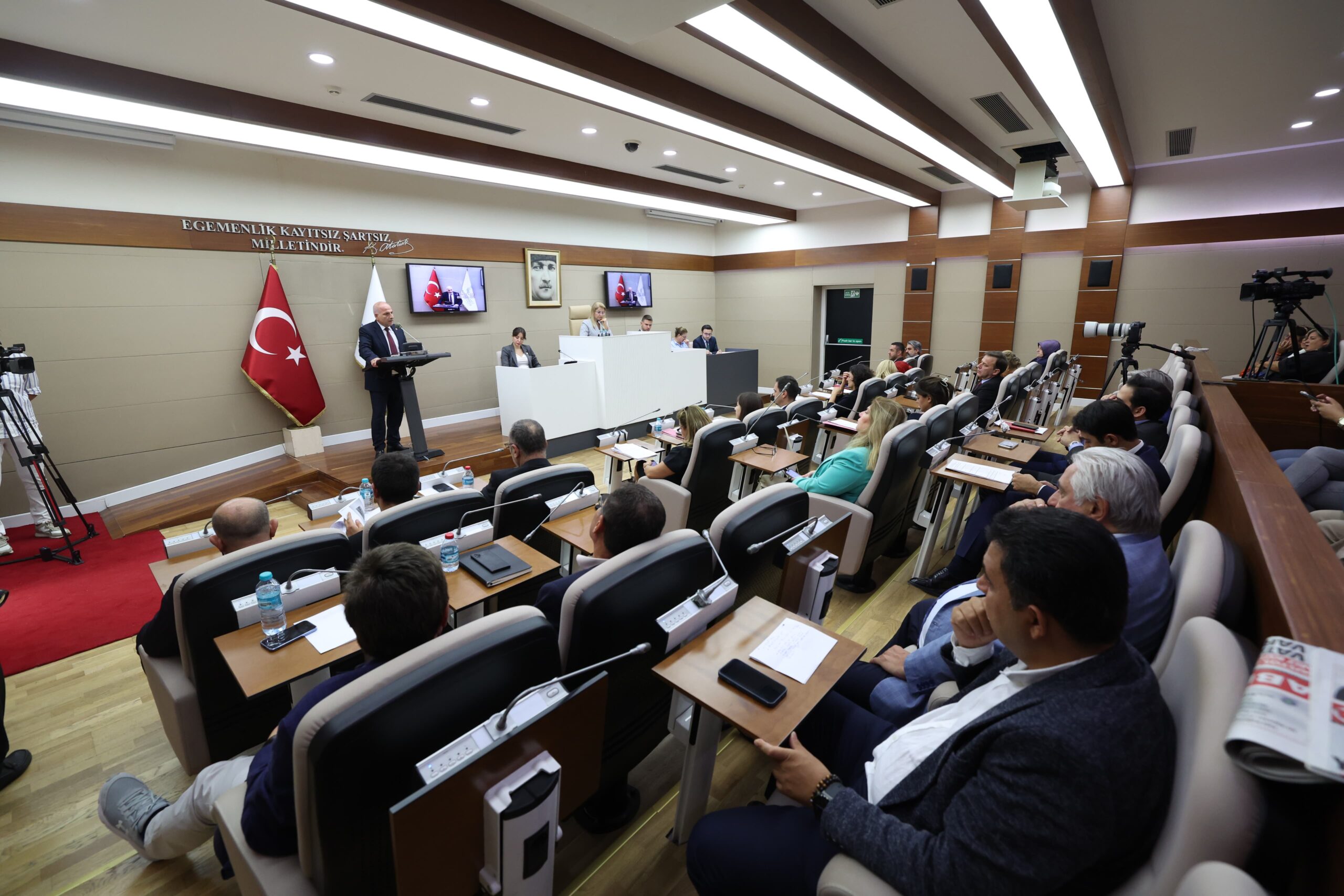 Bakırköy Belediyesi’nin emeklilere pazar desteği ödemeleri başladı