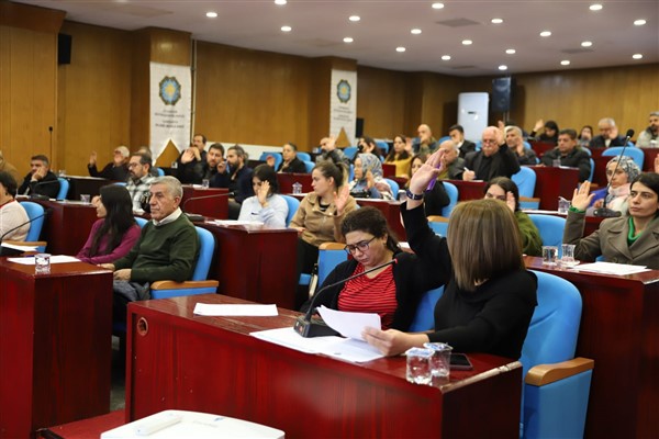 Diyarbakır Büyükşehir Belediyesi Meclisinden toplumsal cinsiyet eşitliği eğitimi kararı