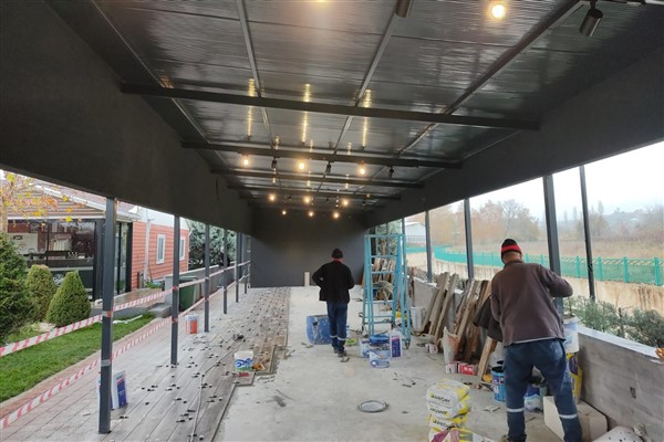 Orhangazi Belediyesi’nden Zeytin Kafe’ye kapalı alan