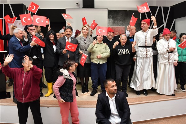 Kırşehir Valisi Demiryürek, Engelliler Günü etkinliğine katıldı