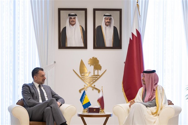 Al-Thani, Bosna-Hersek Dışişleri Bakanı Konakovic ile görüştü