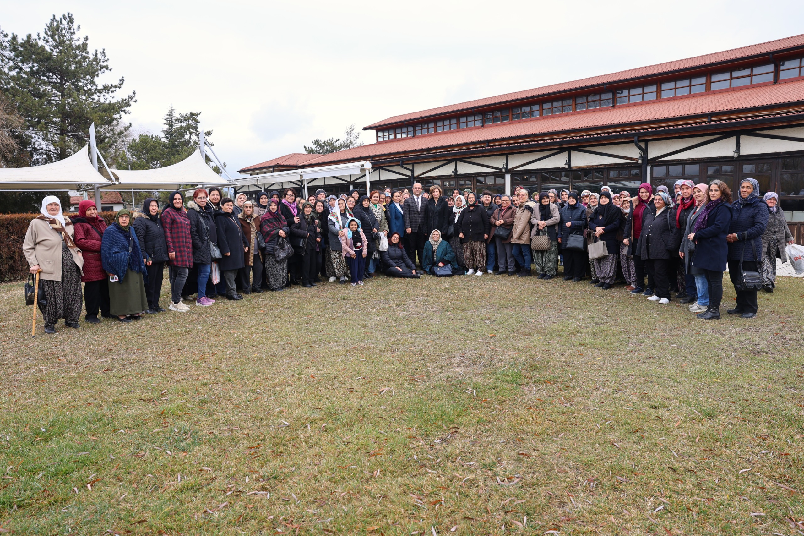 Başkan Ünlüce, Seyitgazili kadınlarla buluştu