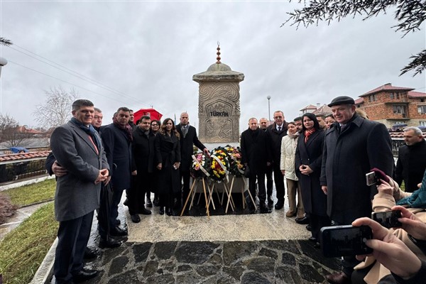 ‘Türkan bebek’ mezarı başında anıldı