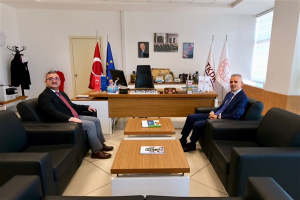 Karaman Valisi Çiçekli, TKDK İl Koordinatörlüğü’nü ziyaret etti