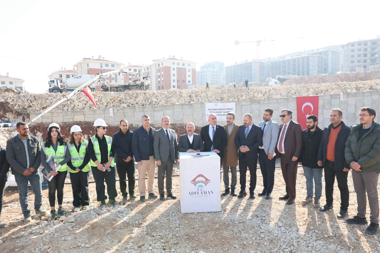 İndere’de 32 derslikli 2 ortaokulun temelleri atıldı