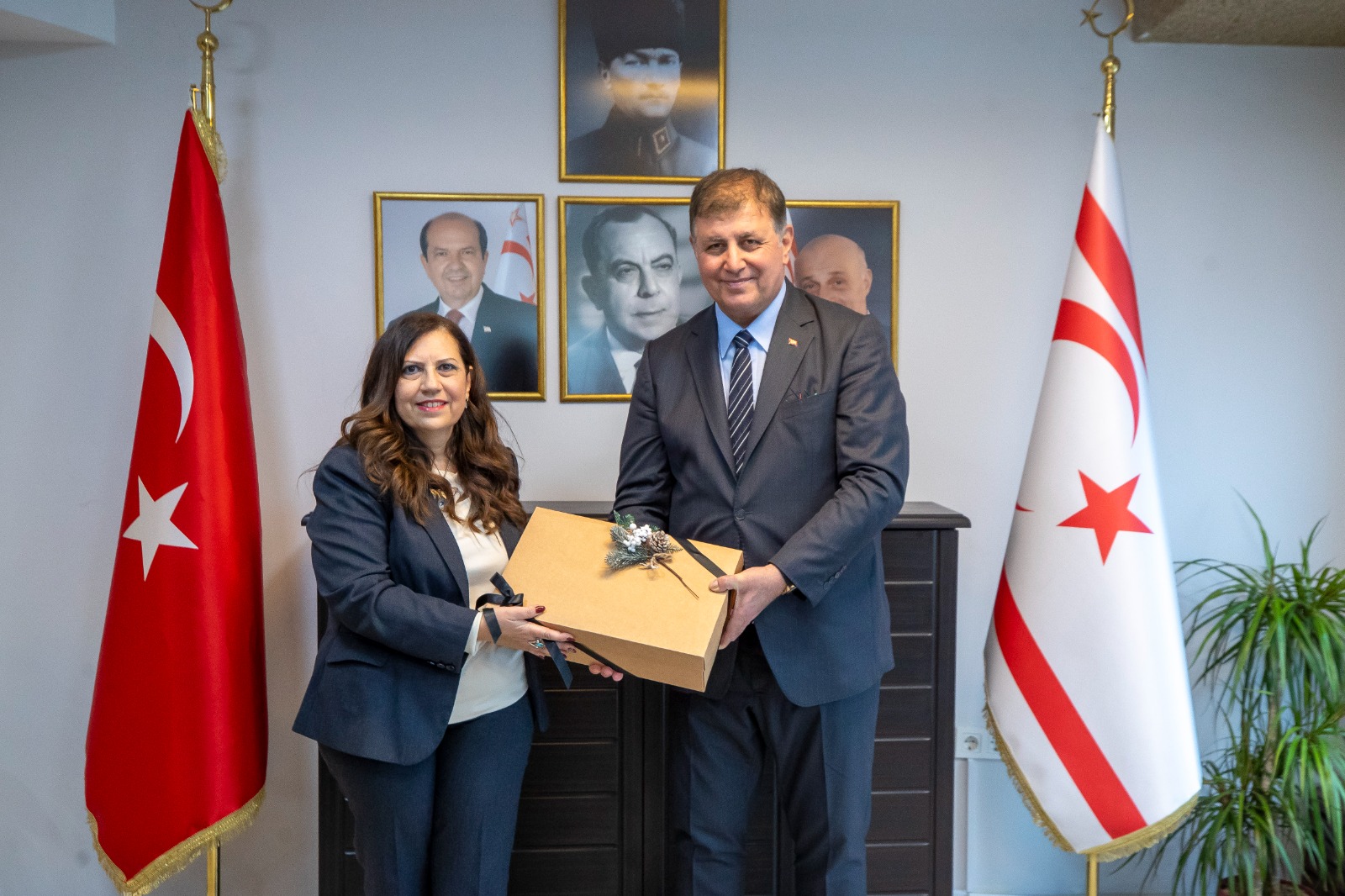 Başkan Tugay’dan KKTC’nin İzmir Başkonsolosu İnanıroğlu’na ziyaret