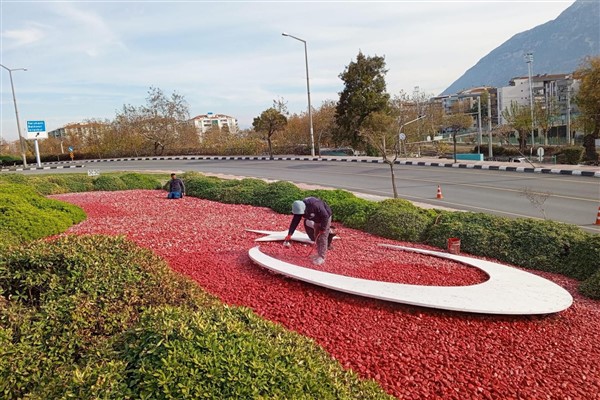 Manisa Büyükşehir, peyzaj düzenleme çalışmalarını sürdürüyor