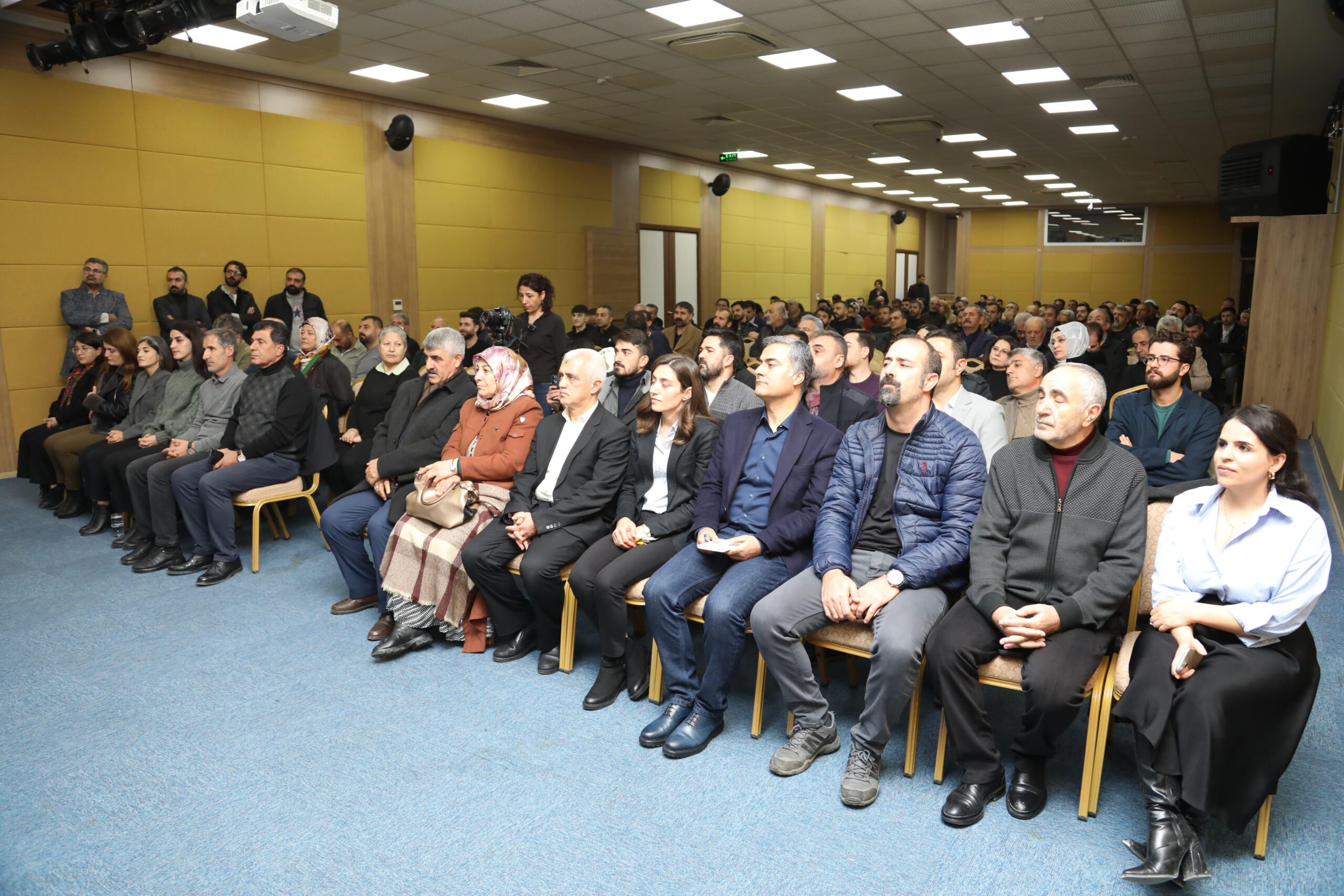 Van’da ‘Herkes İçin İnsan Hakları’ paneli