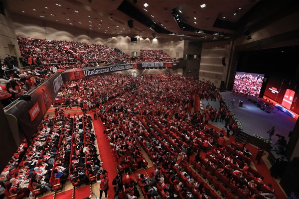 4. Kırmızı Yelek Uluslararası Gönüllülük Ödülleri sahiplerini buldu
