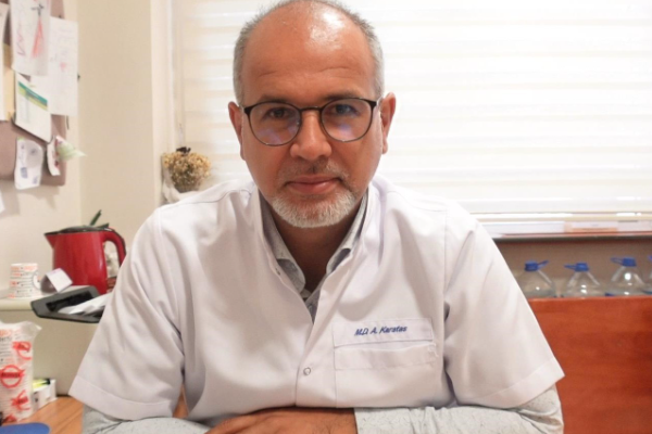 Öğretim Üyesi Doç. Dr. Ahmet Karataş, “Ankilozan Spondilit” hastalığı hakkında bilgi verdi