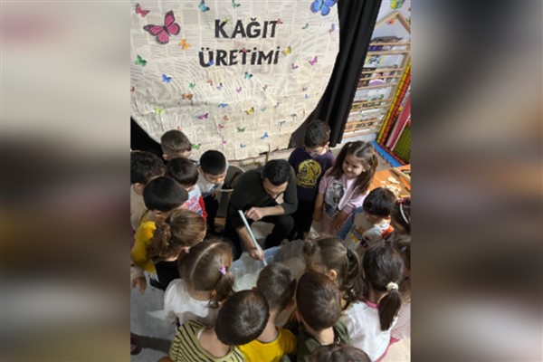 Düzce’de kağıt atölyesi ve söyleşi düzenlendi