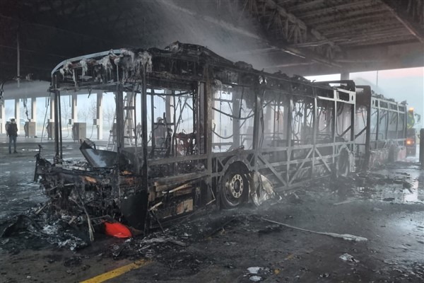 Manisa’da meydana gelen otobüs yangını hakkında açıklama yapıldı