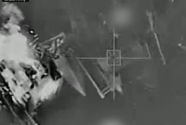 İsrail, Suriye’de 48 saatte yüzlerce askeri hedefi vurdu