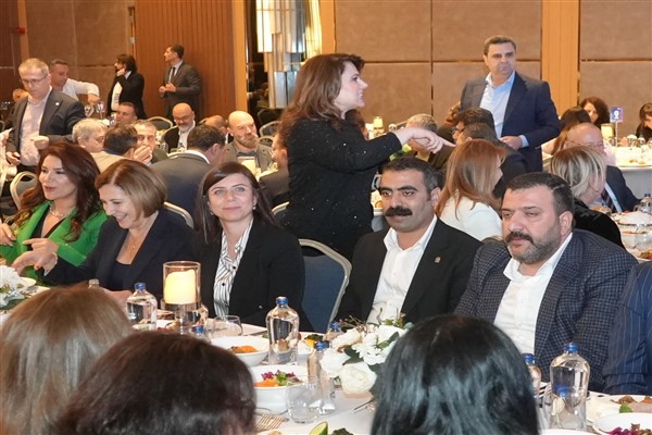 DBB Eşbaşkanları, “Küresel Riskler Yerel Çözümler” 20. Yıl Zirvesi’nin galasına katıldı