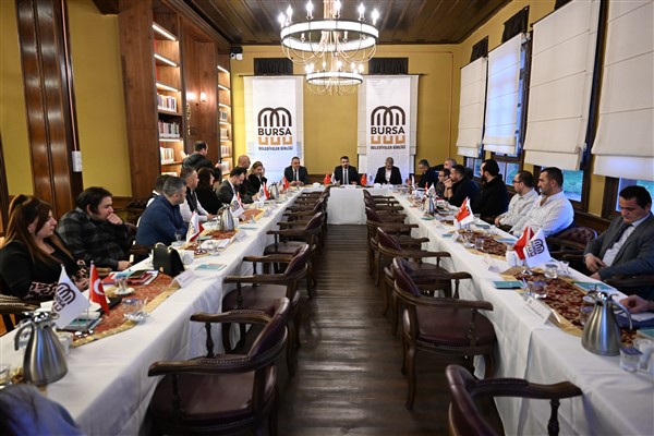 Bursa’da ruhsatsız ve ruhsat hilafı olan yapılaşmaya yönelik çalıştay düzenlendi