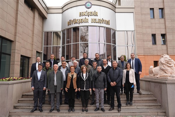 Mahmudiye ilçesi muhtarları, Başkan Ünlüce’yi ziyaret etti