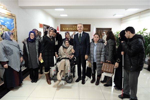 Karaman Valisi Çiçekli, Çocuk Oyun Köyü Ana Kucağı öğrencilerini ağırladı