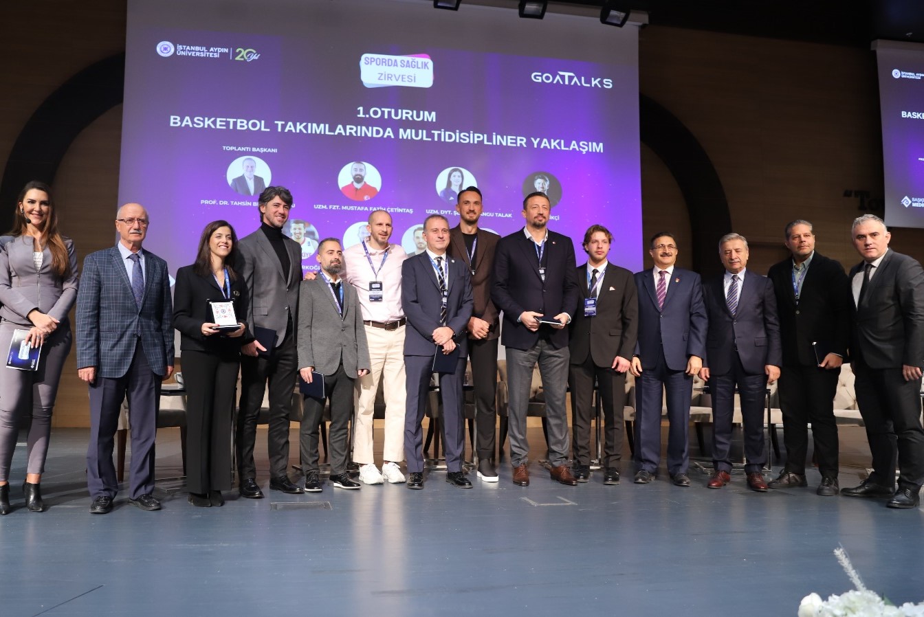 “Sporda Sağlık Zirvesi” uzman hekimlerin ve sporcuların katılımıyla gerçekleşti