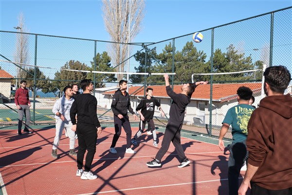 Atabey Gençlik ve Eğitim Kampı’nda üniversiteli gençler bir araya getirildi