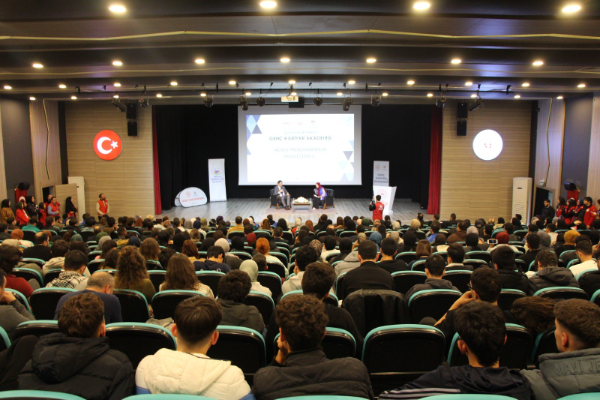 Gençlik ve Spor Bakan Yardımcısı Eminoğlu Düzce’de gençlerle buluştu