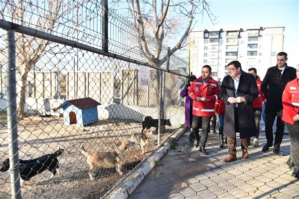 Başkan Erkek, Sokak Hayvanları Bakım ve Rehabilitasyon Merkezi’ni ziyaret etti