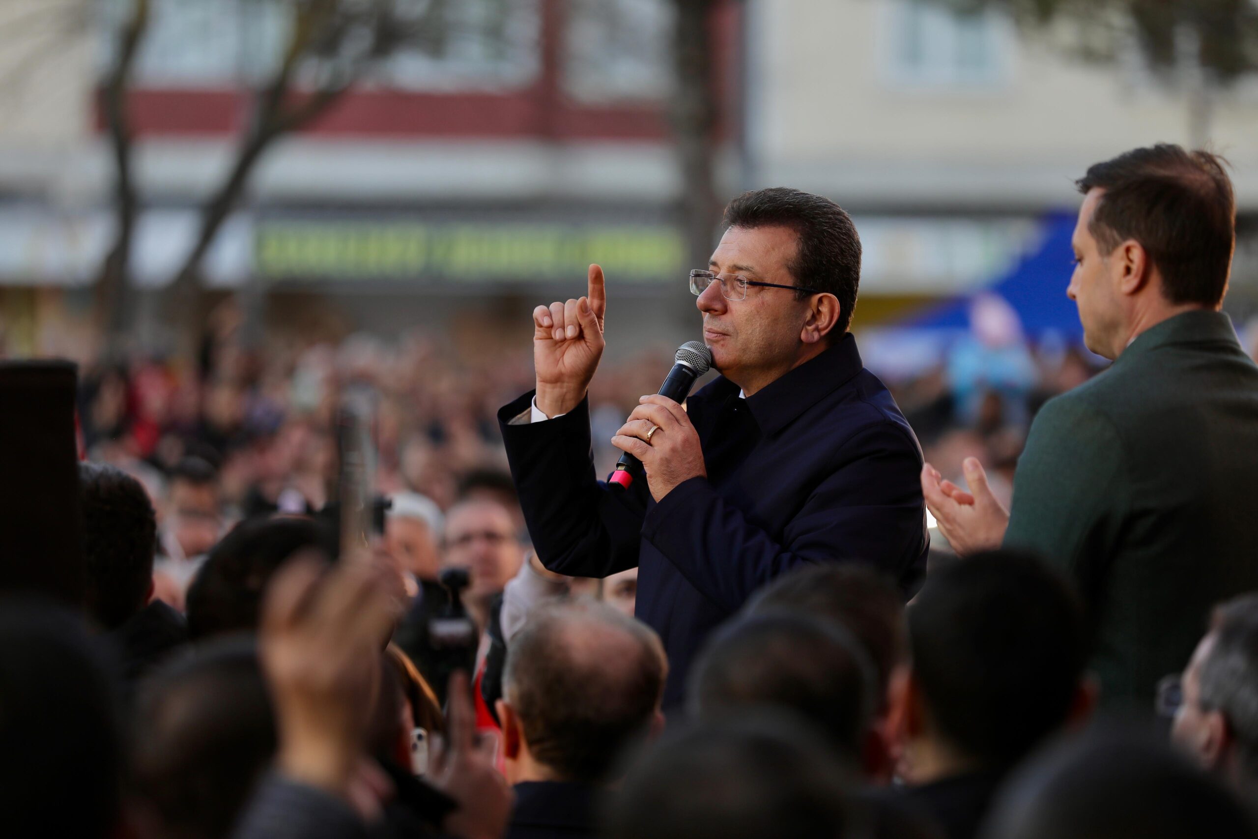 İmamoğlu: Milletin parasını millete verme şiarını kaybettikleri için bize sataşıyorlar