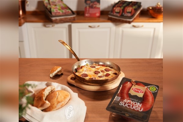 DANET ve Ramazan Bingöl’den sucuklu yumurtaya lezzetli bir yorum: Fırın yumurta tarifi