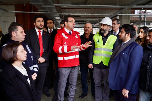 İmamoğlu: Çok ciddi sorunlarla, meselelerle boğuşan bir ülkeyiz