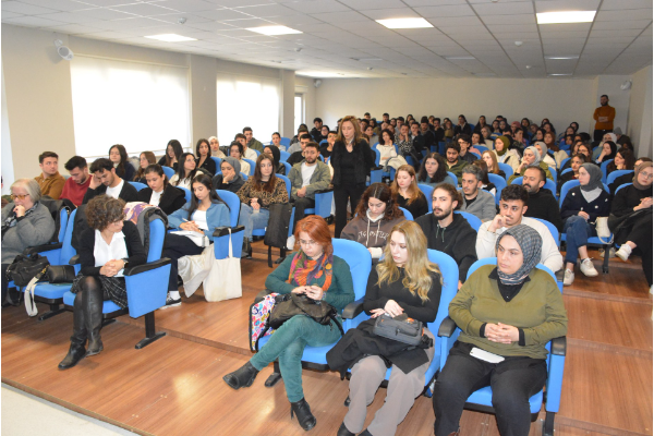 Düzce Üniversitesi’nden “Afet Psikolojisi” konferansı