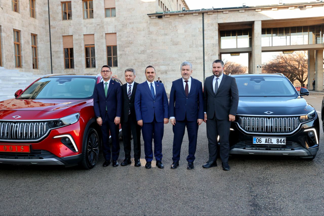 Bakan Kacır’dan CHP’li Milletvekili Ağbaba’ya “Togg” açıklaması